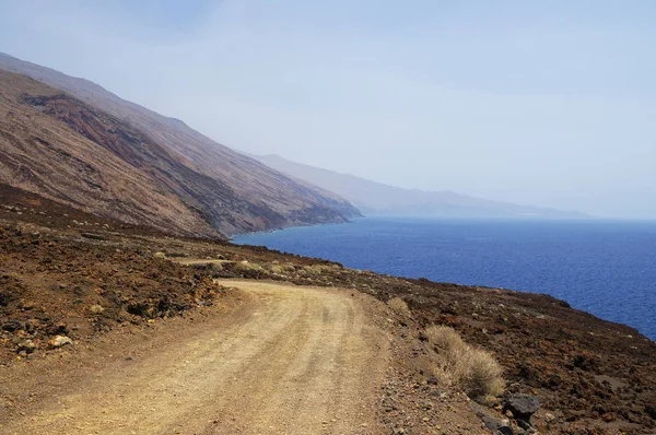 Wulkaniczny krajobraz w pobliżu Orchilla latarnia morska, Wyspa El Hierro. Hiszpania — Zdjęcie stockowe