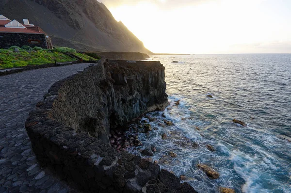 The sunset over the ocean shore, El Hierro, Canary, Spain — Stock Photo, Image