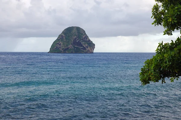 Diamond Rock (Rocher), остров Мартиника, Ла-Антиль — стоковое фото