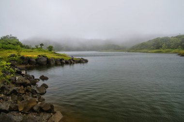 Tatlısu gölü, Morne Trois sikkesine Milli Parkı (Unesco mirası), Dominika. Küçük Antiller