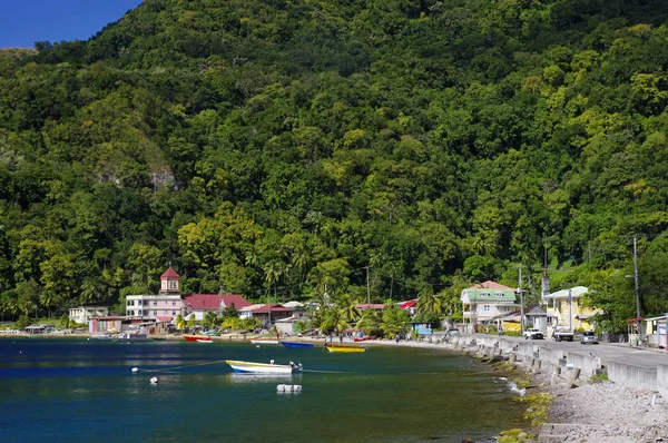 Blick auf das Dorf Soufriere. Dominica Insel, kleinere Antillen — Stockfoto