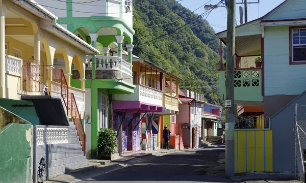 Scotts kafa, Dominika - 6 Ocak 2017 - Scotts kafa balıkçı köyü Dominika 6 Ocak 2017 üzerinde. Bu toplantı noktası Atlantik Okyanusu ve Karayip Denizi (Soufriere Bay) olduğunu ve snorkelin ünlüsü — Stok fotoğraf