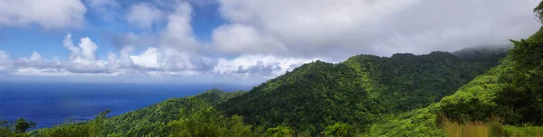 Panoramautsikt från kalla Soufriere nära vägen från Penville till Portsmouth, Dominica, Små Antillerna — Stockfoto
