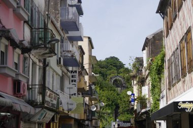 Fort-De-France, Martinique - 9 Ocak 2017 - A backstreet Fort-de-France City Tarih 9 Ocak 2017. Fort-de-France Martinique Adası, küçük Antiller başkentidir