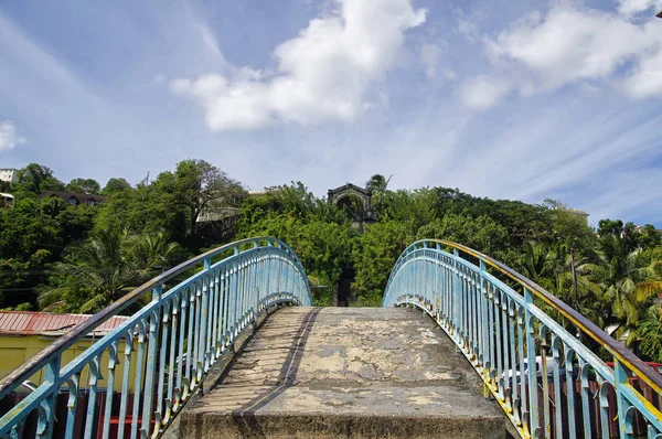 A bridge across the Canal Levassor in Fort-de-France, Martinique island, France, Lesser Antilles — Stock Photo, Image
