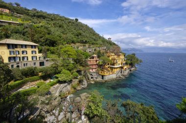 Kıyı şeridi görünümü Portofino banliyö bölgesi Portofino en ünlü tatil biridir. Ligurya Bölgesi, İtalya