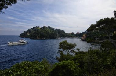 Kıyı şeridi görünümü Portofino banliyö bölgesi Portofino en ünlü tatil biridir. Ligurya Bölgesi, İtalya