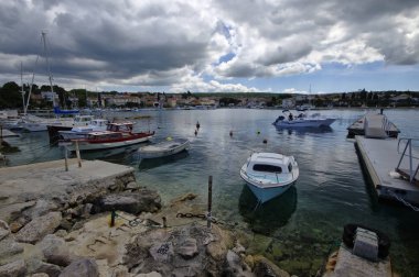 Malinska, Hırvatistan, 02 Mayıs 2017: Malinska Hırvatistan ve bir önemli turistik şehir Island Krk kuzeybatı kesiminde bir yerleşim yeridir. 
