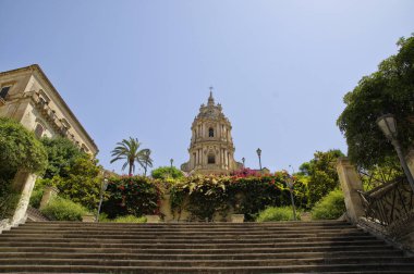 Güney İtalya Sicilya'da Modica kasaba Barok San Giorgio Katedrali