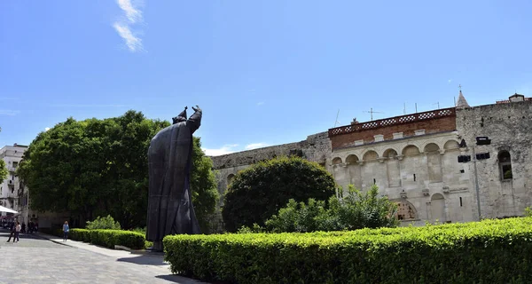 Split Croatia April 2019 Monumental Bronze Statue Bishop Gregory Nin — Stok fotoğraf