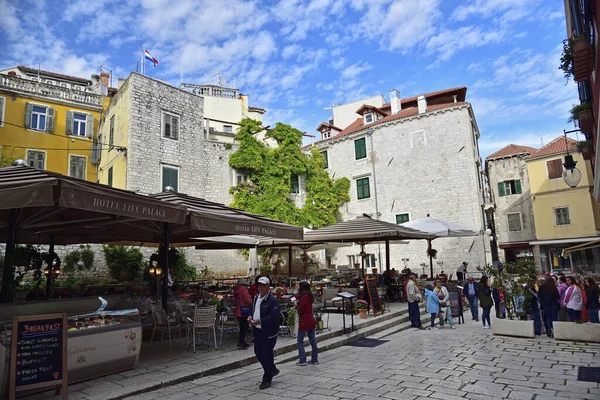 Sibenik Croacia Abril 2019 Vista Panorámica Antigua Arquitectura Mediterránea Ciudad —  Fotos de Stock