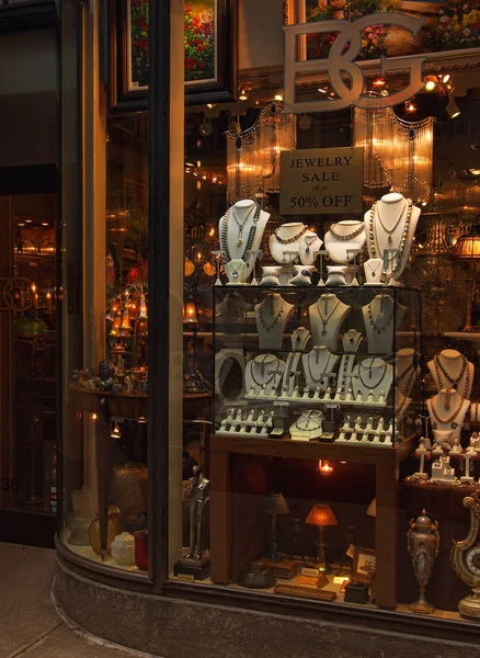 Obchod šperky a starožitnosti — Stock fotografie