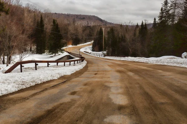 Písek Pokryl Adirondak Mountain Backwoods Road Zimě — Stock fotografie