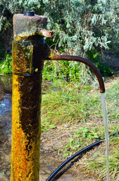 Old faucet for watering. — Stock Photo, Image