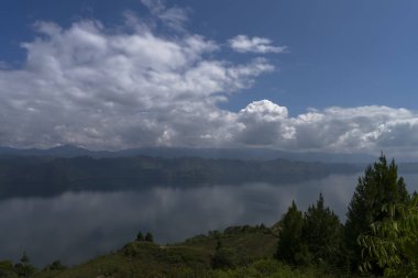 Lake toba görünümü.