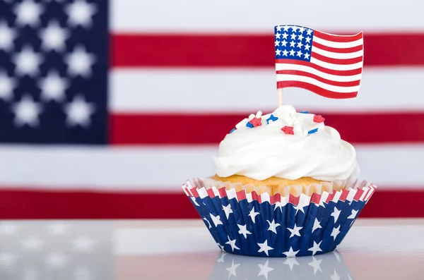 Patriotischer 4. Juli Cupcake — Stockfoto