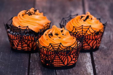 Turuncu Halloween cupcakes