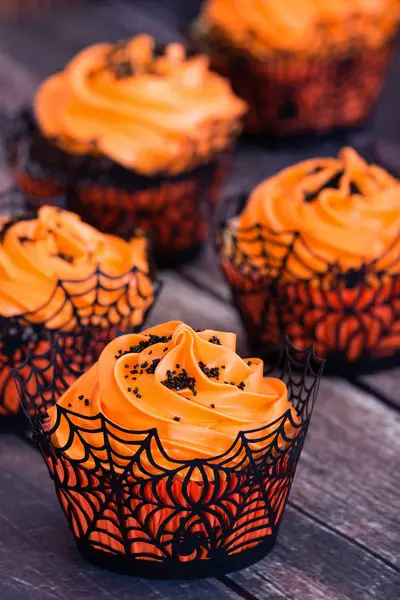 Turuncu Halloween cupcakes