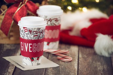 Starbucks tatil içecek