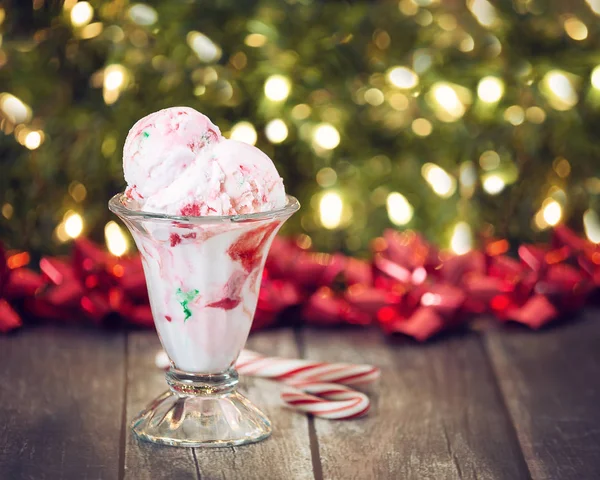 Peppermint Ice Cream against holiday background — Stock Photo, Image