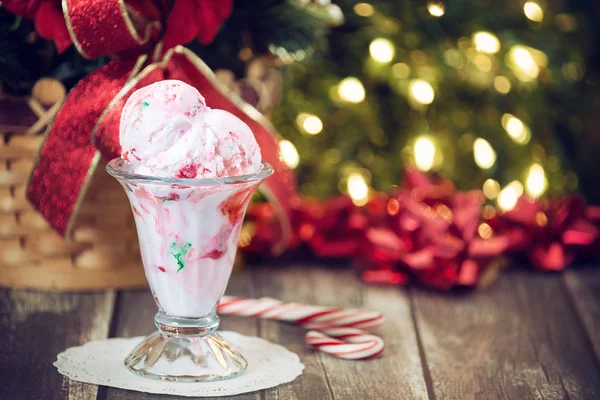 Peppermint Ice Cream against holiday background — Stock Photo, Image