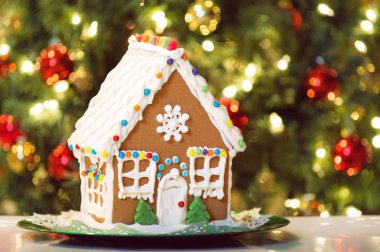 gingerbread house ve Noel ağacı