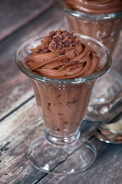 Donkere chocolade mousse dessert — Stockfoto