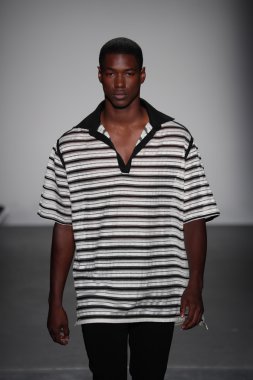  Carmen Marc Valvo İlkbahar/Yaz 2017 Defilesi