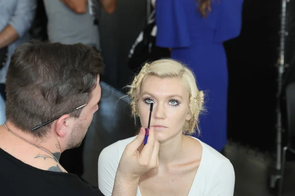 General atmosphere backstage before the Carmen Marc Valvo Show — Stock Photo, Image