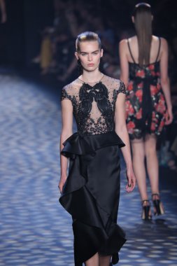 New York Moda Haftası sırasında Marchesa defile