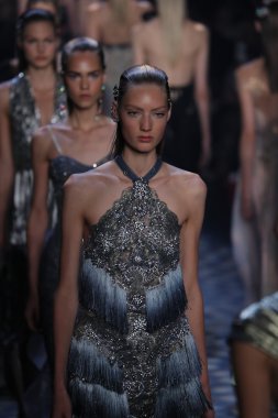 New York Moda Haftası sırasında Marchesa defile