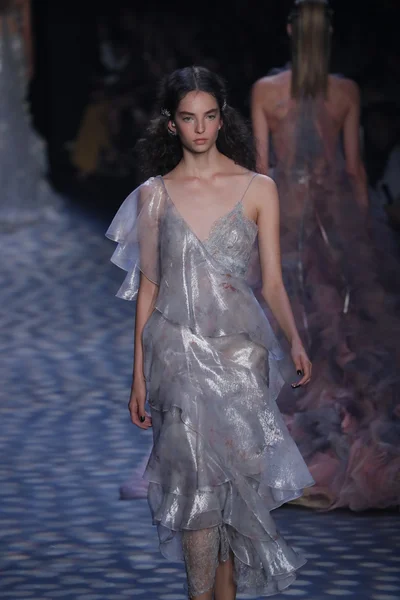 Défilé Marchesa pendant la Fashion Week de New York — Photo