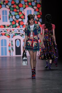  Anna Sui defile