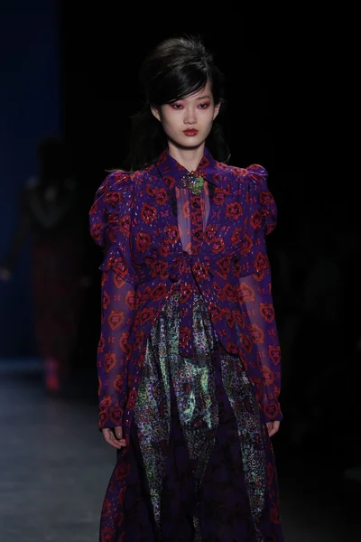 Anna Sui modeshow — Stockfoto