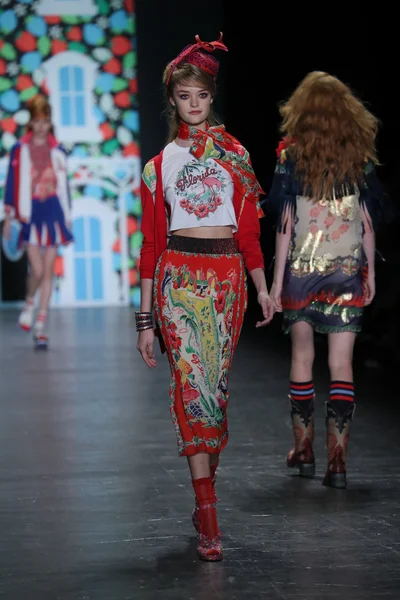 Anna Sui modeshow — Stockfoto