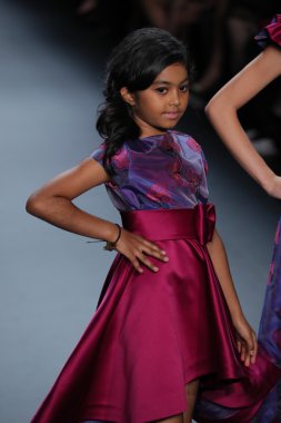 Nancy Vuu defile 