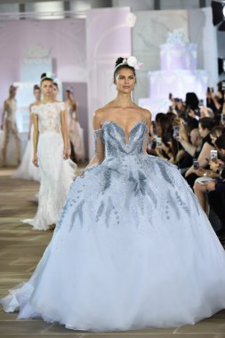 Ines Di Santo sonbahar 2017 Gelin Koleksiyonu gösteri