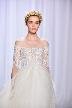 Reem Acra sonbahar 2017 Gelin Koleksiyonu gösteri