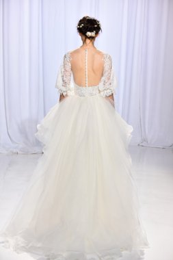Reem Acra sonbahar 2017 Gelin Koleksiyonu gösteri
