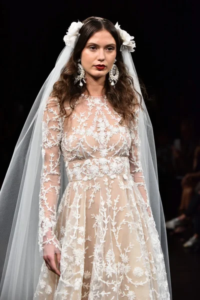 Naeem Khan Automne 2017 Mariage collection spectacle — Photo