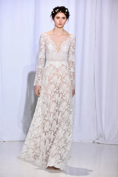 Reem Acra őszi 2017 Nászutas Gyűjtemény Térkép — Stock Fotó