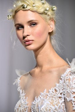 Reem Acra sonbahar 2017 Gelin Koleksiyonu gösteri