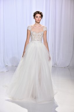 Reem Acra sonbahar 2017 Gelin Koleksiyonu gösteri