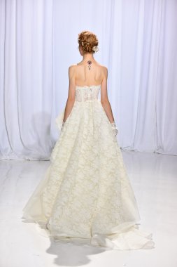 Reem Acra sonbahar 2017 Gelin Koleksiyonu gösteri