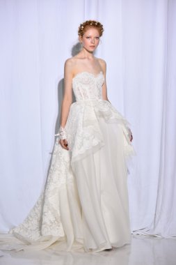 Reem Acra sonbahar 2017 Gelin Koleksiyonu gösteri