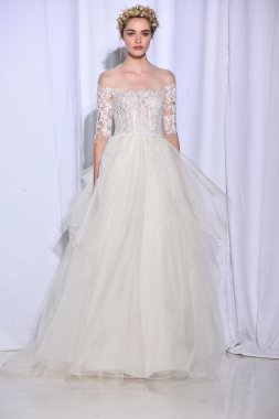 Reem Acra sonbahar 2017 Gelin Koleksiyonu gösteri