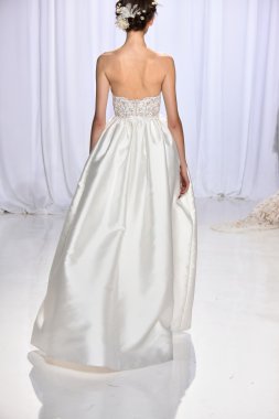 Reem Acra sonbahar 2017 Gelin Koleksiyonu gösteri