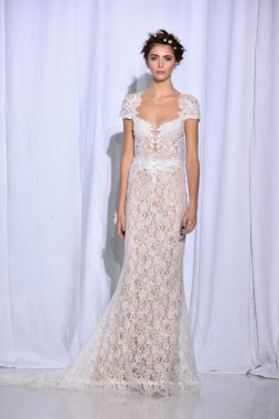 Reem Acra sonbahar 2017 Gelin Koleksiyonu gösteri