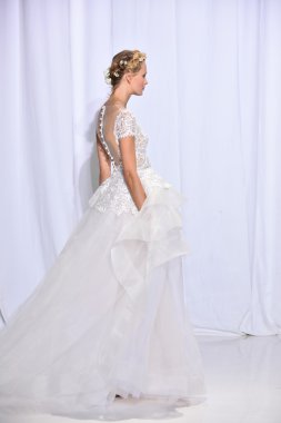 Reem Acra sonbahar 2017 Gelin Koleksiyonu gösteri