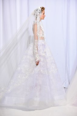 Reem Acra sonbahar 2017 Gelin Koleksiyonu gösteri
